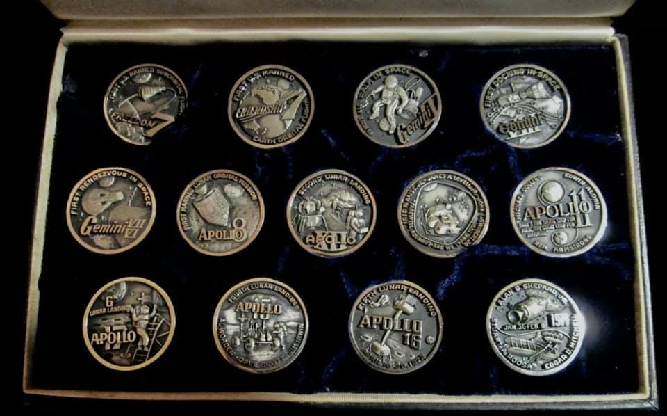Gold-Apollo-11-Medal...-Info-Needed-Please/Thanks!