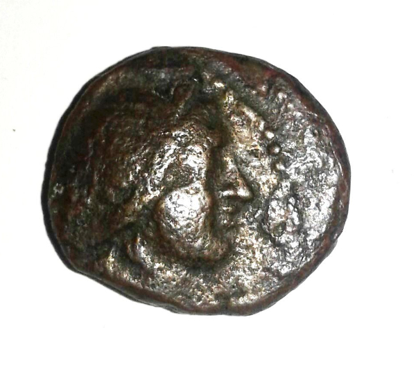 Small-Roman-Or-Greek-Bronze-Coin-With-Triumphal-Column