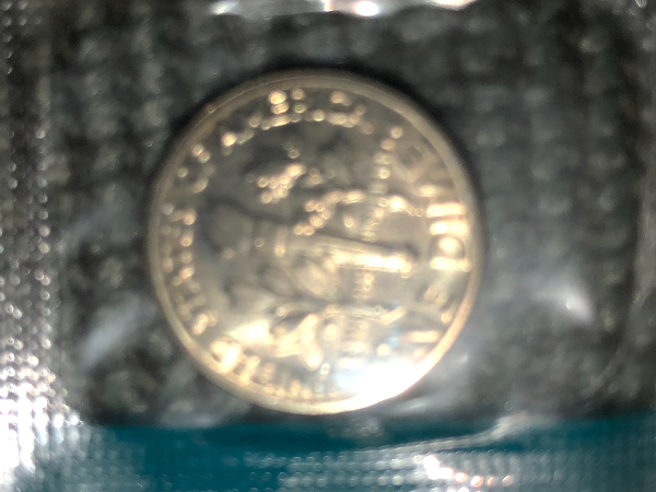 1975-Roosevelt-Dime-In-US-Mint-Packaging-With-No-Mint-Mark?