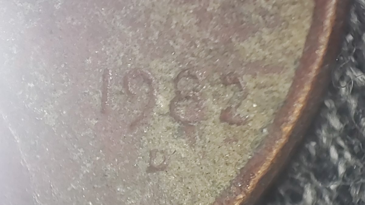 Small-Date-Or-Large-Date-1982-D-Cent-Coin?