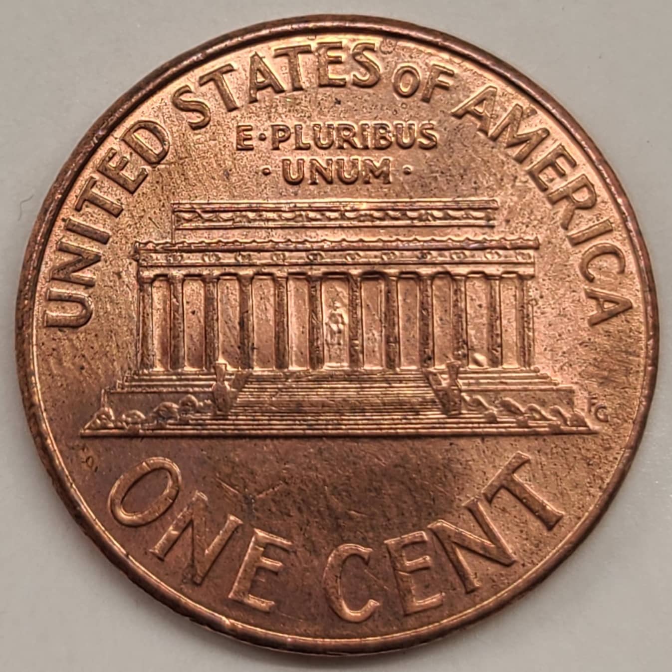 2004-D-Penny---Raised-Area-Between-Columns-10/11