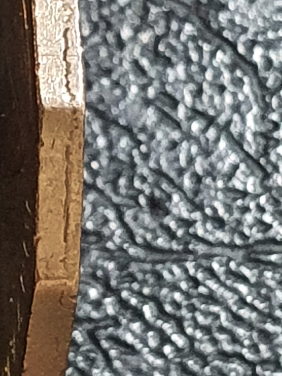 1977-Silver-Jubilee-50-Cent-Coin,-Cracked-Edges