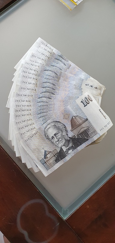 Consecutive-Australian-$100-Paper-Notes---Idea-Of-Value?