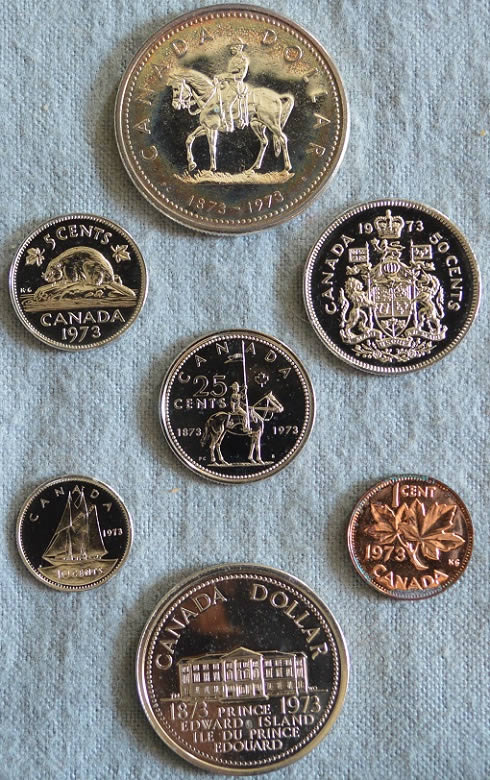 1973-RCMP-Commemorative-Set-.-Red-Fuzz-!