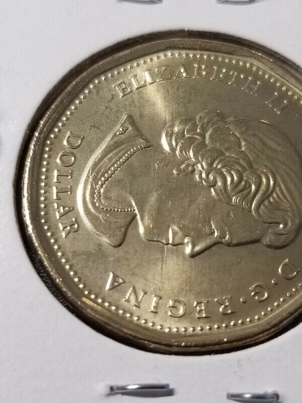 2020-Un-Loonie-With-'Smoking'-Queen