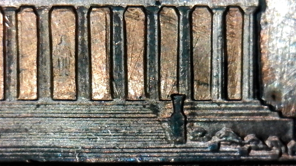 1989-Lincoln-Cent-With-Falling-Memorial
