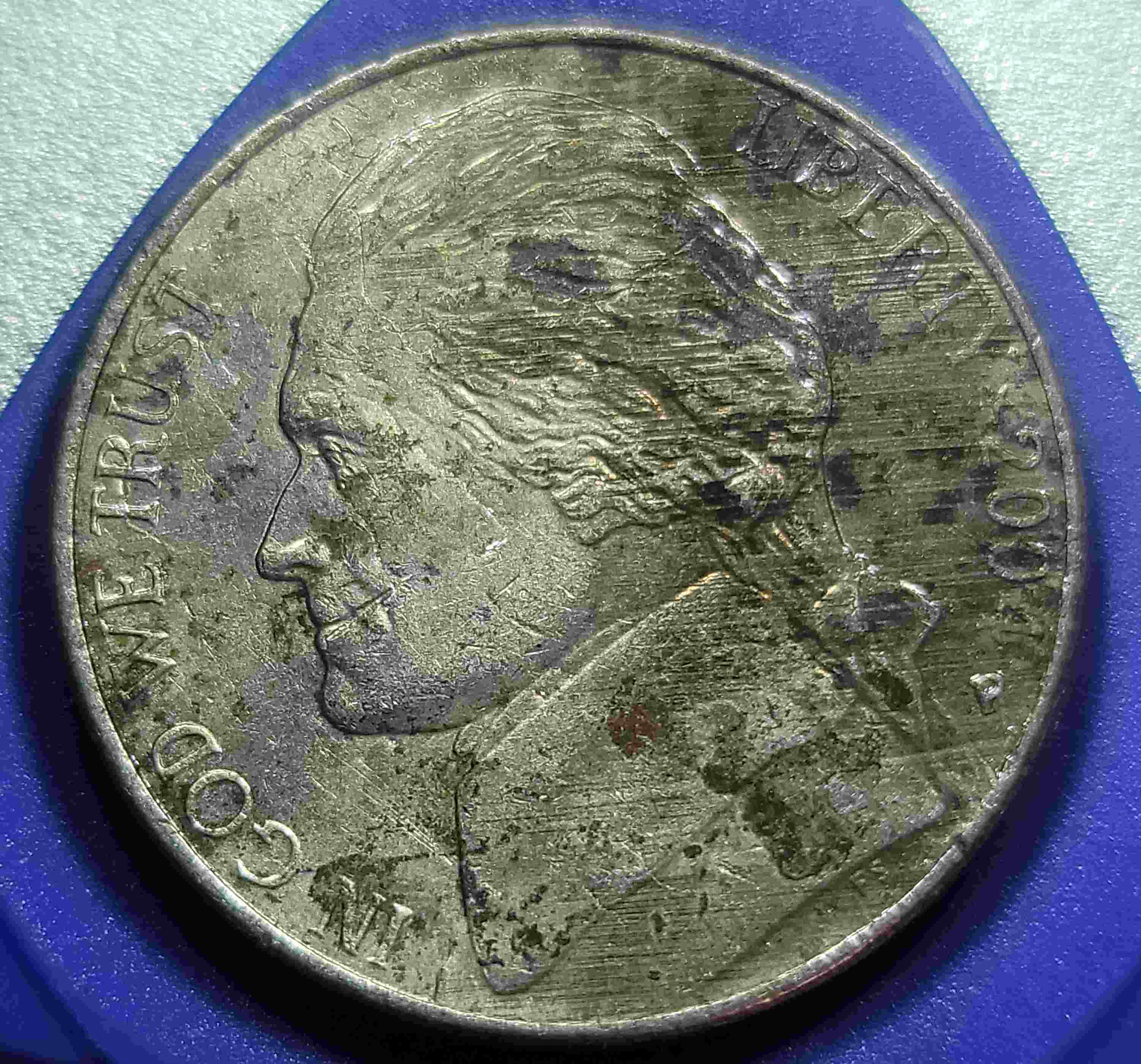 Is-This-Feeder-Fingers?-2004-P-Nickel