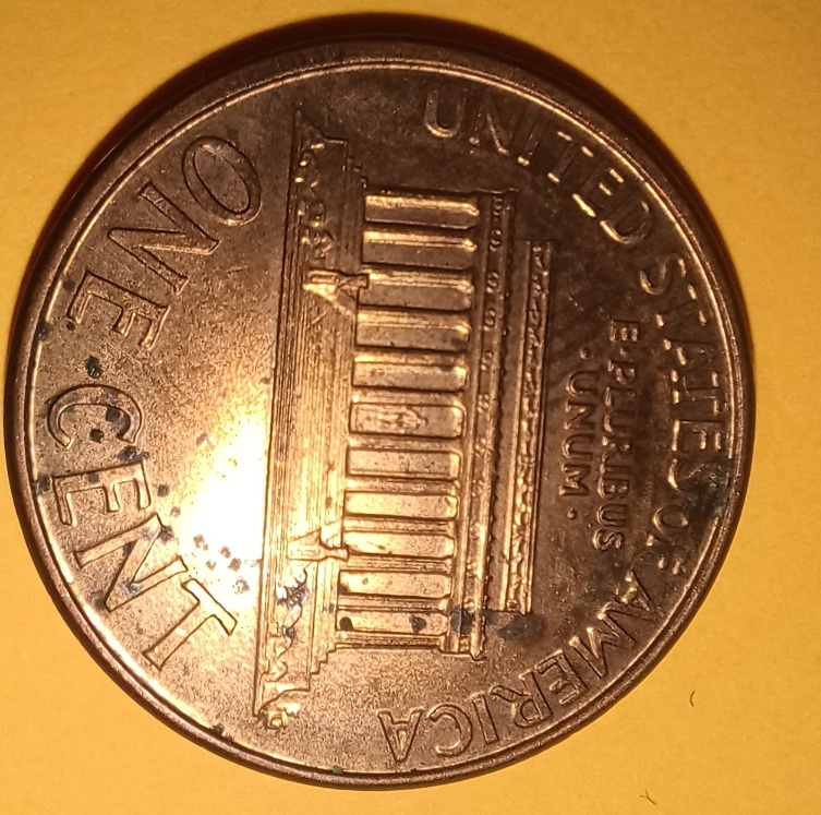 Hi,-Was-Wondering-If-This-Penny-Is-A-Error-?-2001