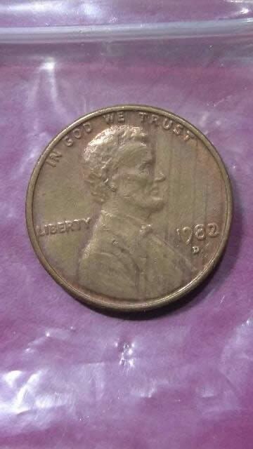 1982-Lincoln-Penny.-Need-Help-Identifying-Error.