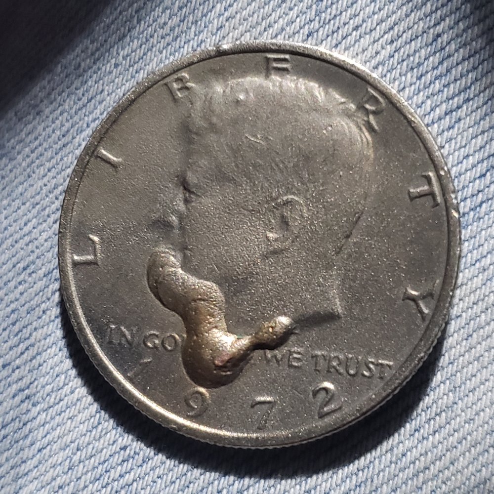 1972-?Mint-Not-Visible-See-Picshalf-Dollar-Melted-Or-Error