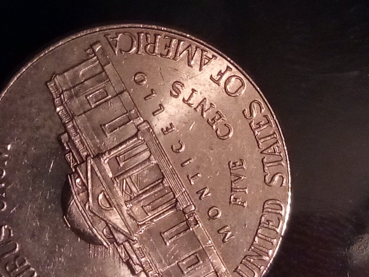 2012-P-Nickel-With-Multiple-Lines-Running-Through-Building!?