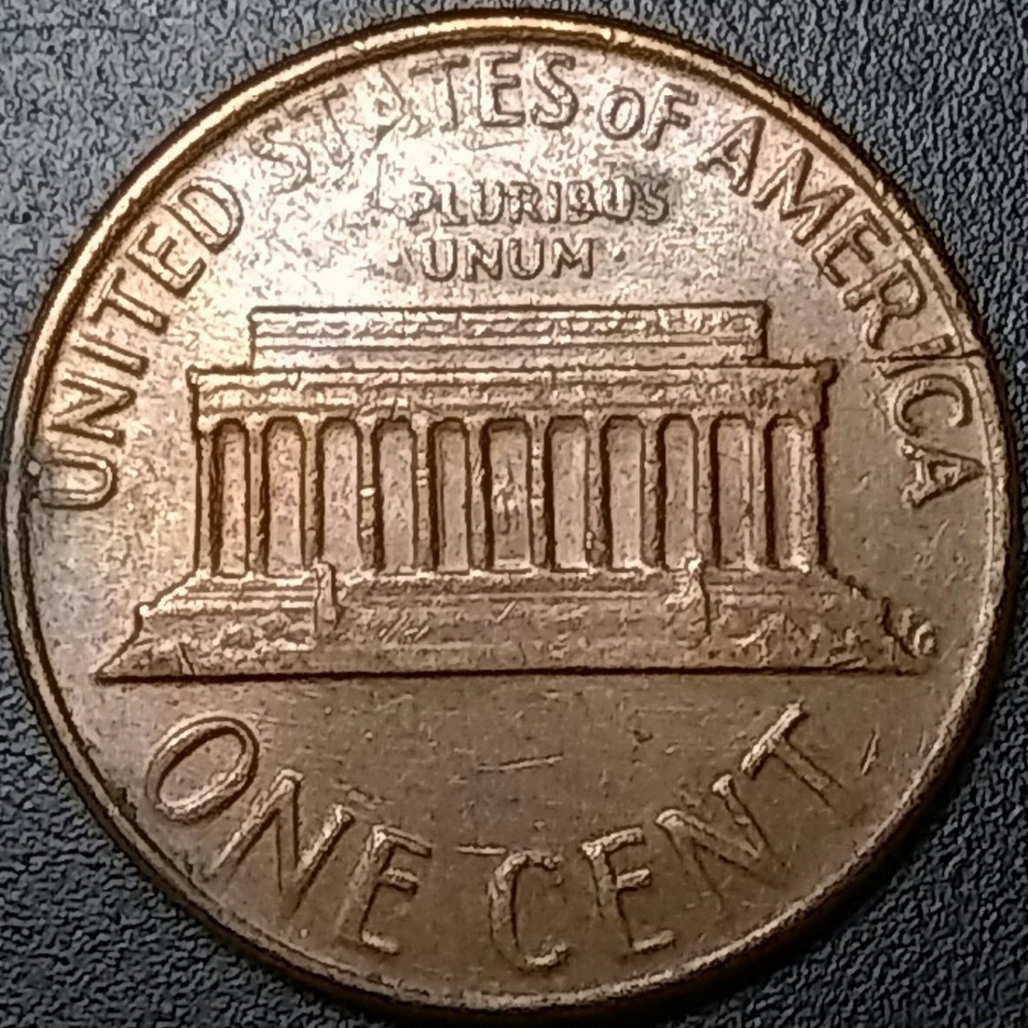 1977-LMC-Split-Coin,-Visible-O&r.-Need-Help