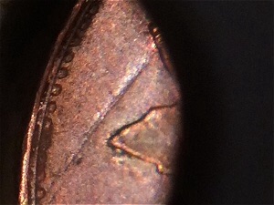 1977-Canadian-Cent-Massive-Lamination-Crack-Or-Something...