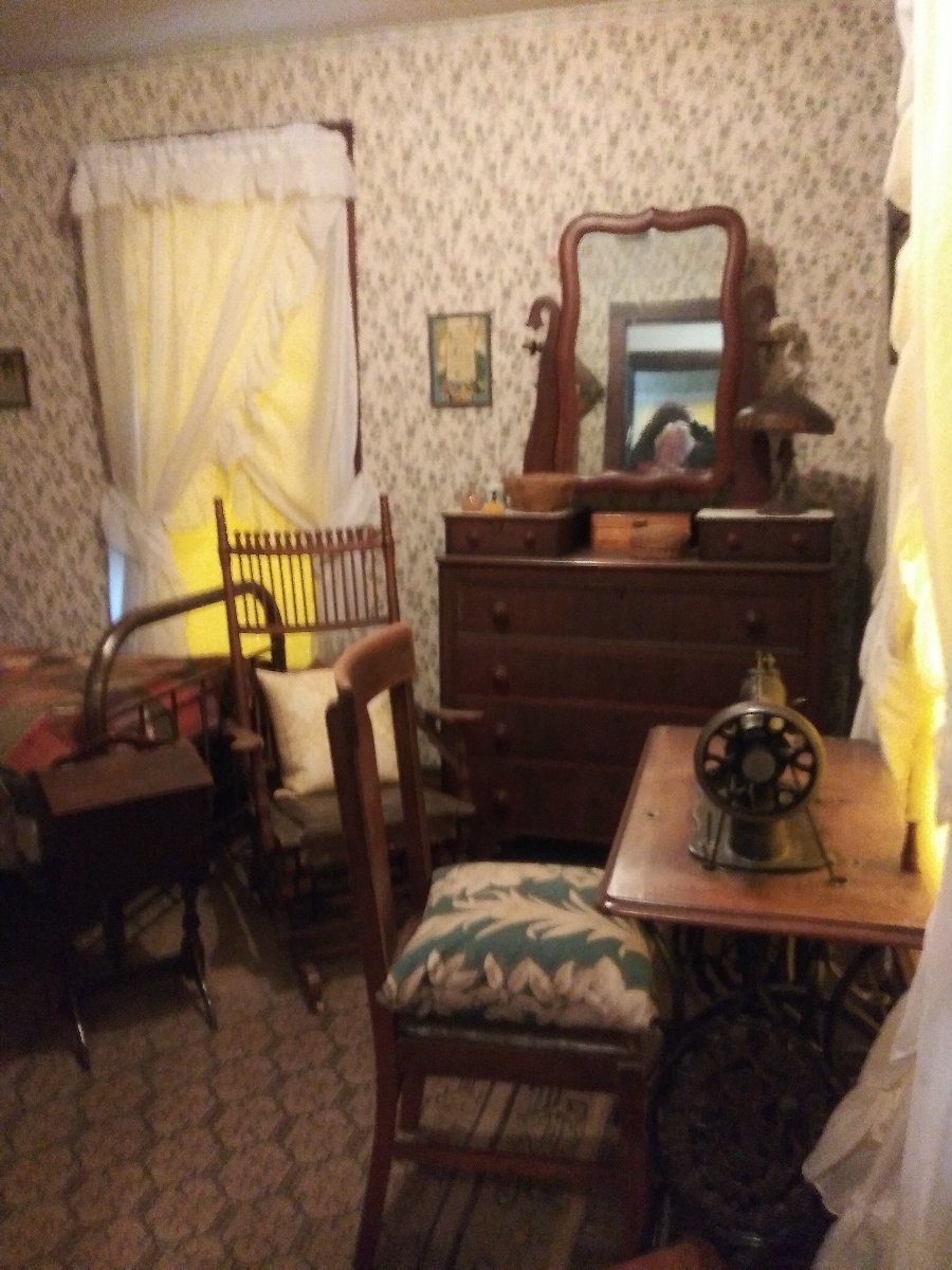 President-Dwight-D.eisenhower-Boyhood-Home-Ect.-Picture-Heavy