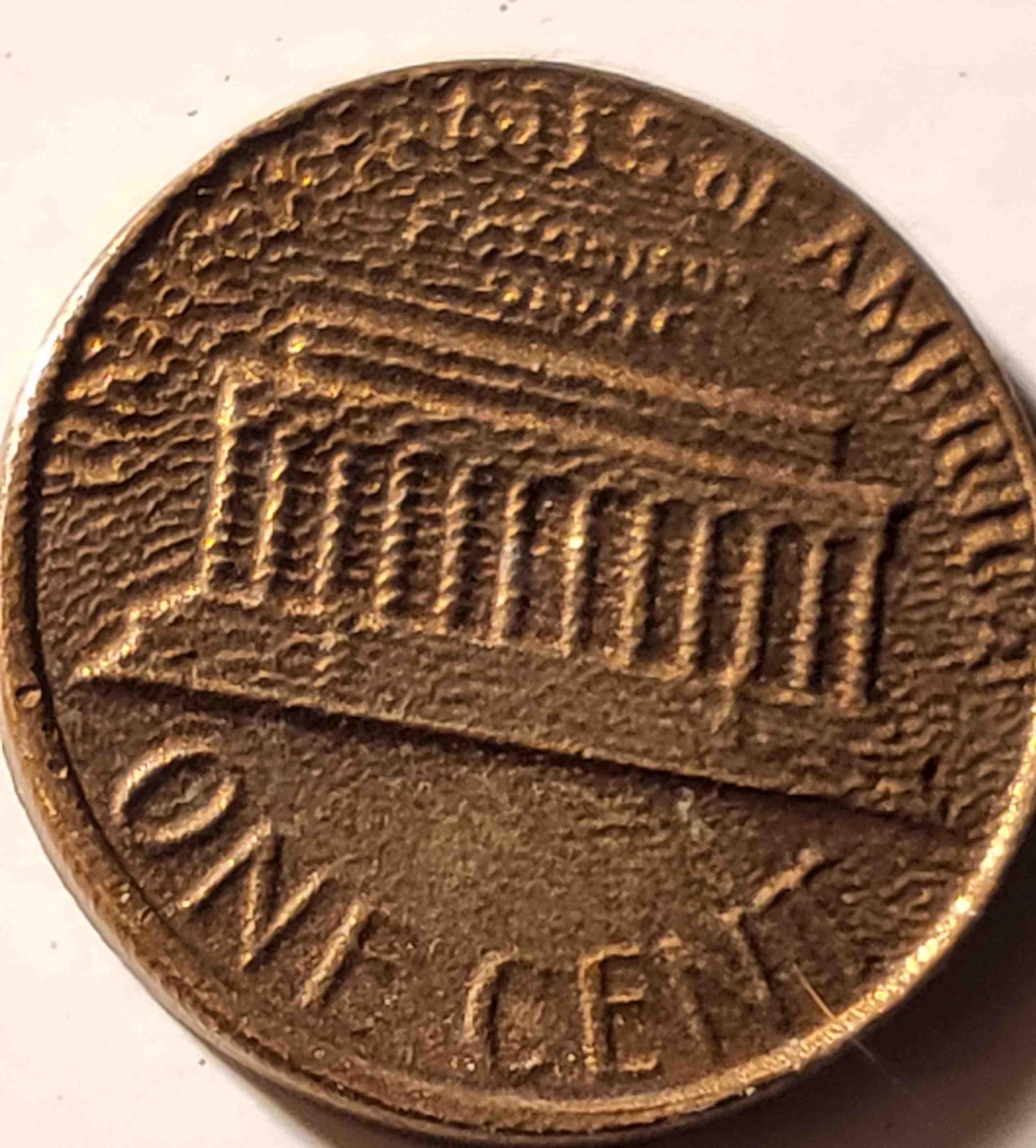 Is-This-A-1982-Penny-Error-Or-Something-Else?