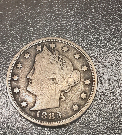 1883-V-Nickel-No-Cents-And-The-Words-E-Pluribus-Unum-At-Top-Of-The-Reverse?