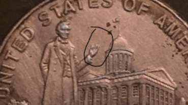 2009-Lincoln-Penny---Is-He-Missing-A-Finger?
