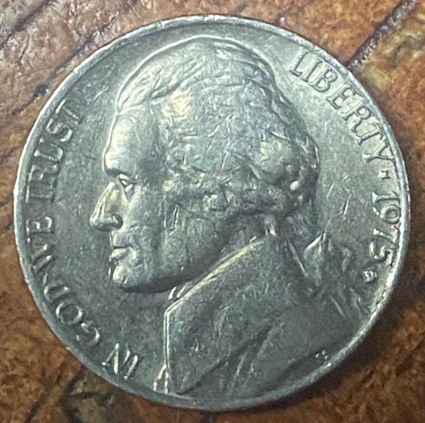 1975-D-Nickel-Collar-Looks-Different?
