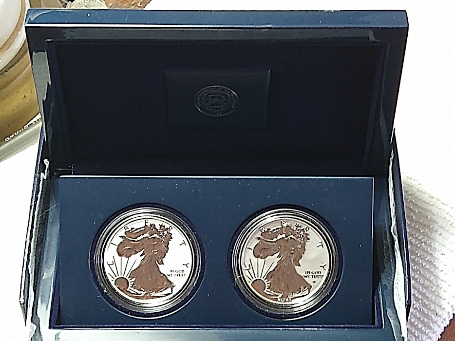 American-Eagle-2021-Silver-Reverse-Proof-Two-Coin-Set