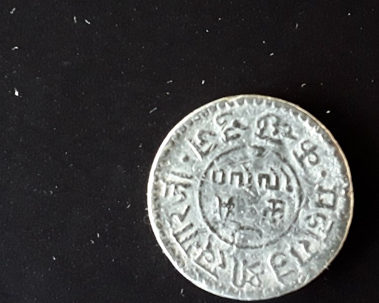 Help-Please,-Anyone-Know-This-Coin?