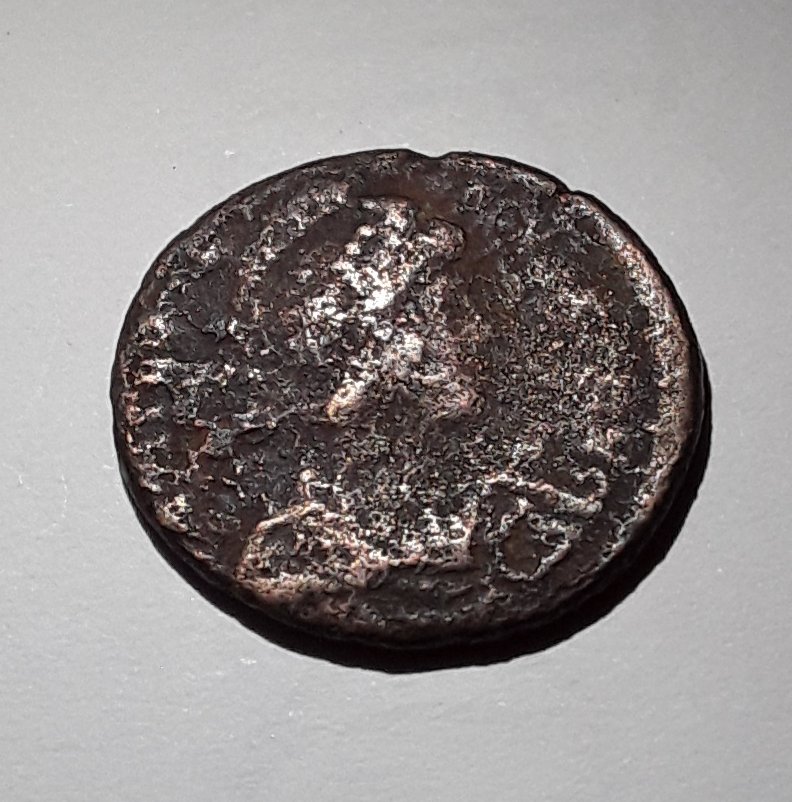 Help-Please,-Anyone-Know-This-Coin?