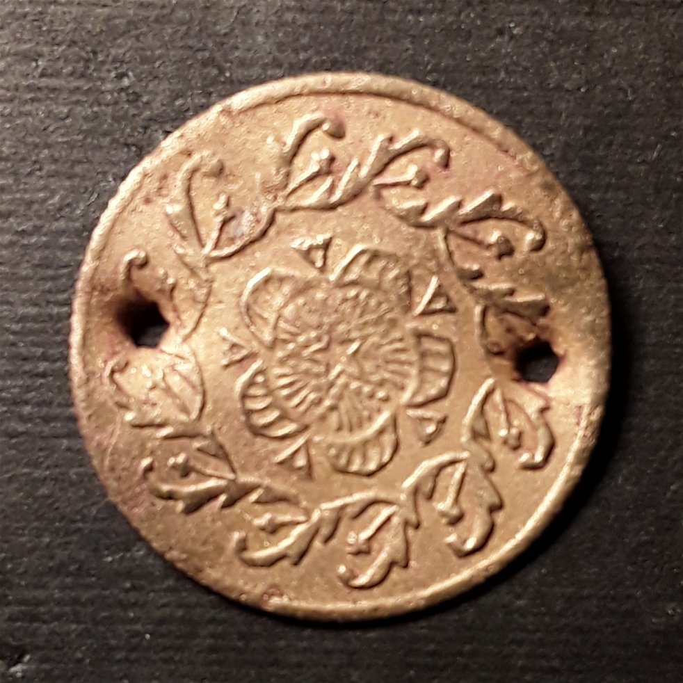 Help-Please,-Anyone-Know-This-Coin?