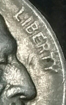 1913-Buffalo-Nickel-DD-And-Strange-Looking-Date