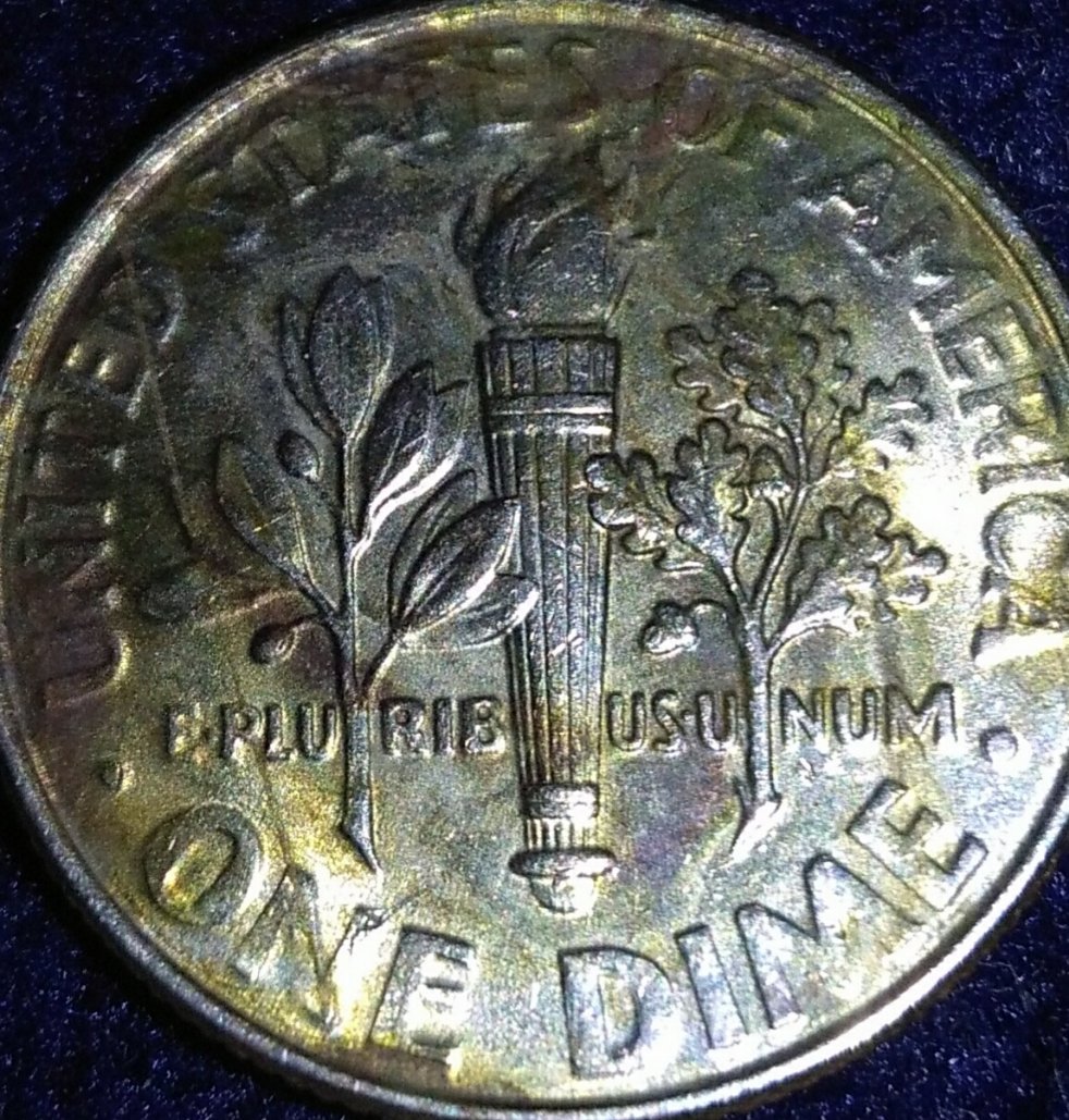 2015-Yellow-Looking-Dime-With-Die-Crack-And-Errors?