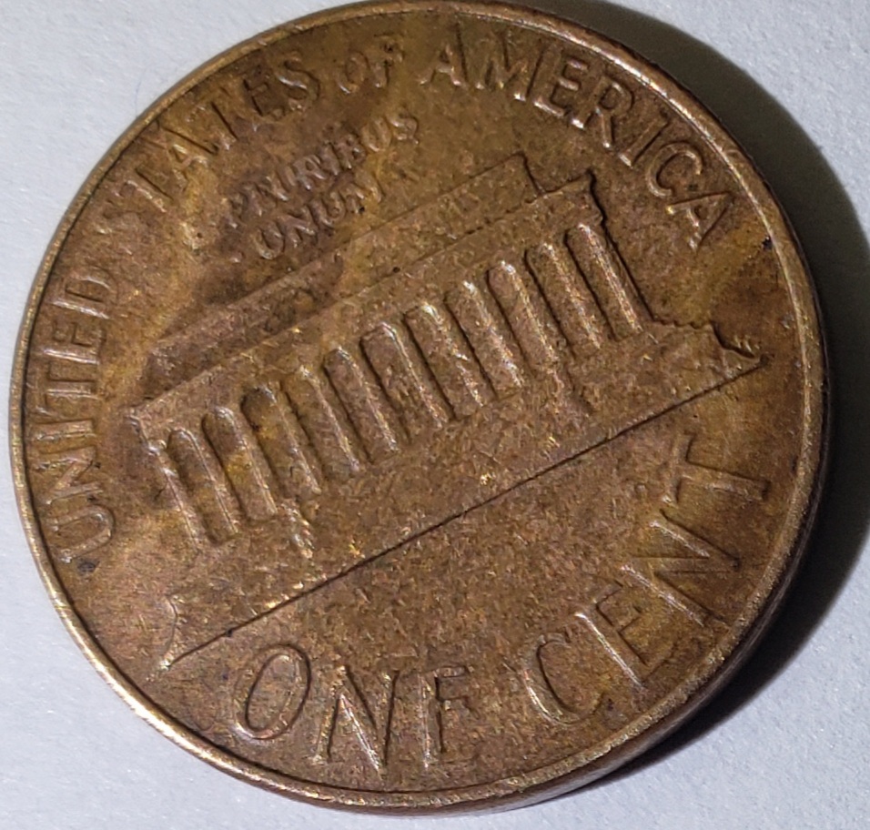 Hello-All,-What-Is-This-Blemish-On-This-1968-Penny?