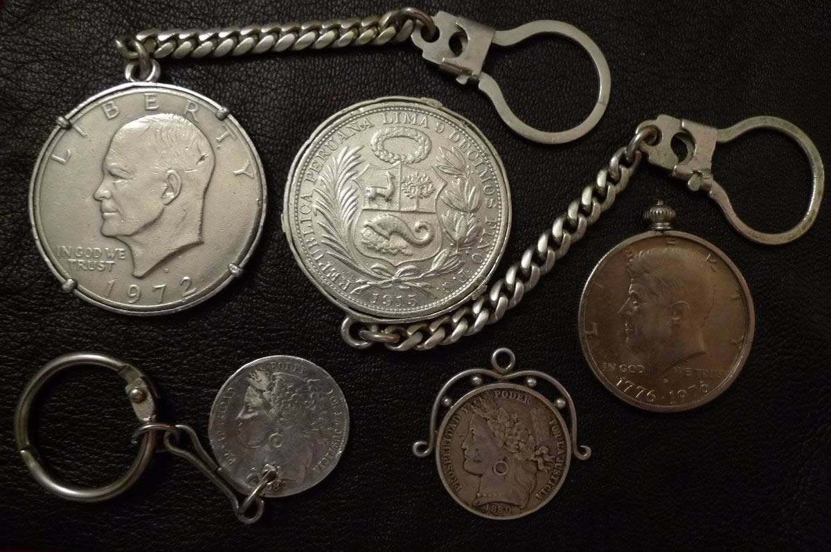 Show-Your-Keychain-Coin-Holder-.