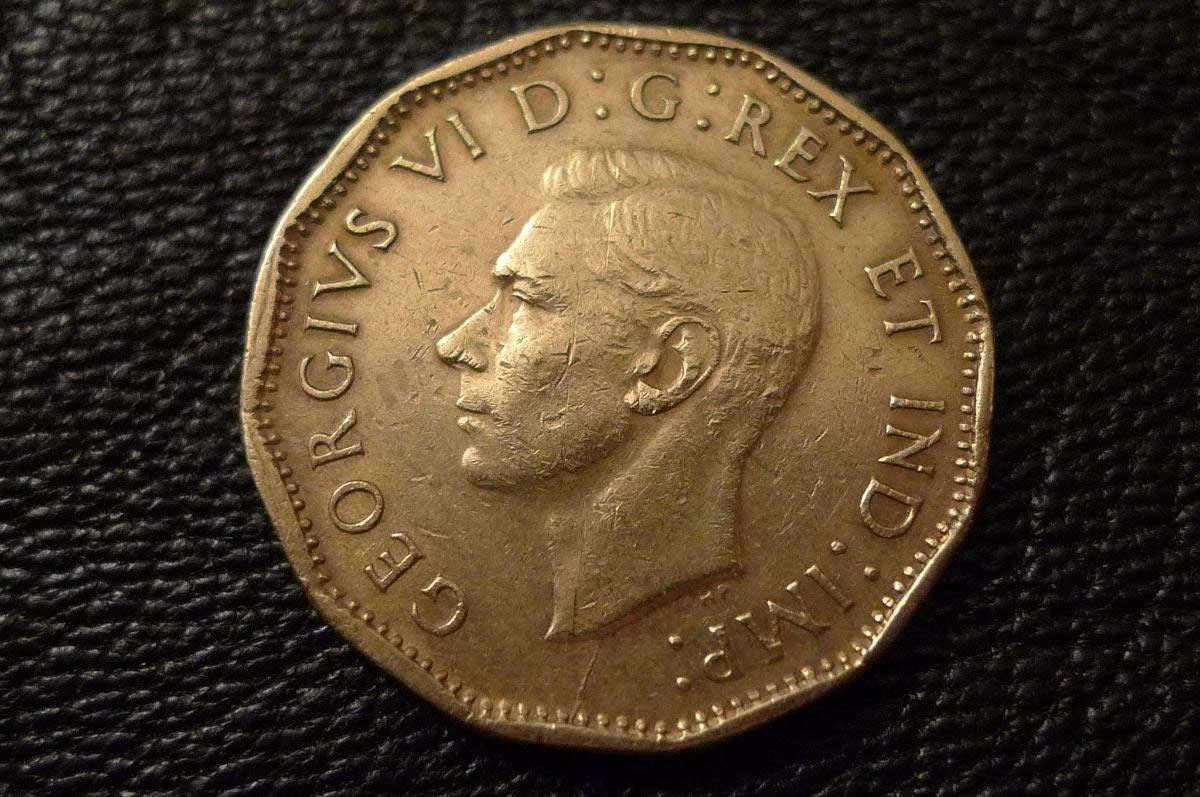 Post-A-Coin-Or-Medal-With-A-Die-Crack!