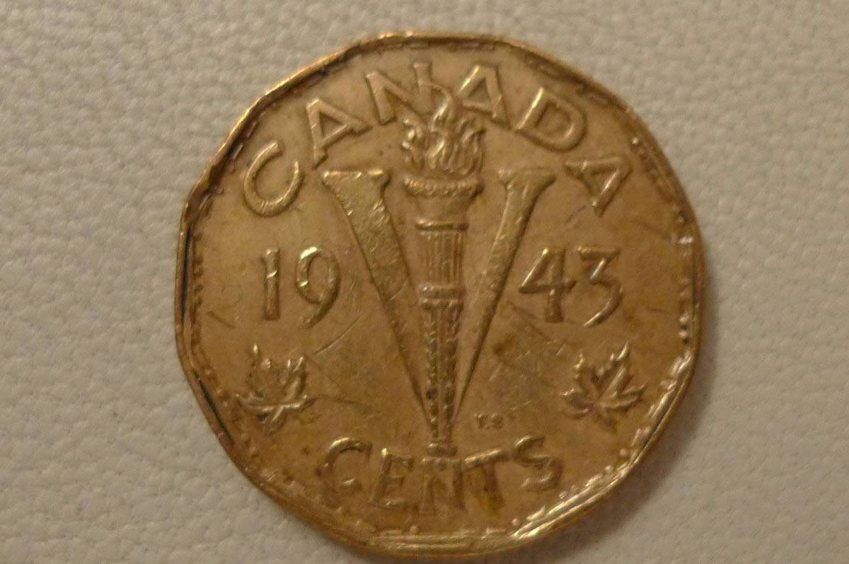 Post-A-Coin-Or-Medal-With-A-Die-Crack!