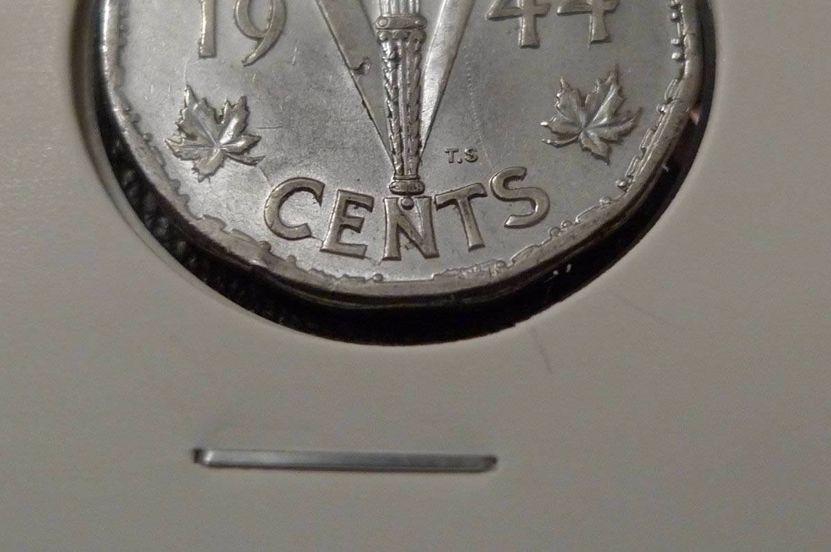 Post-A-Coin-Or-Medal-With-A-Die-Crack!