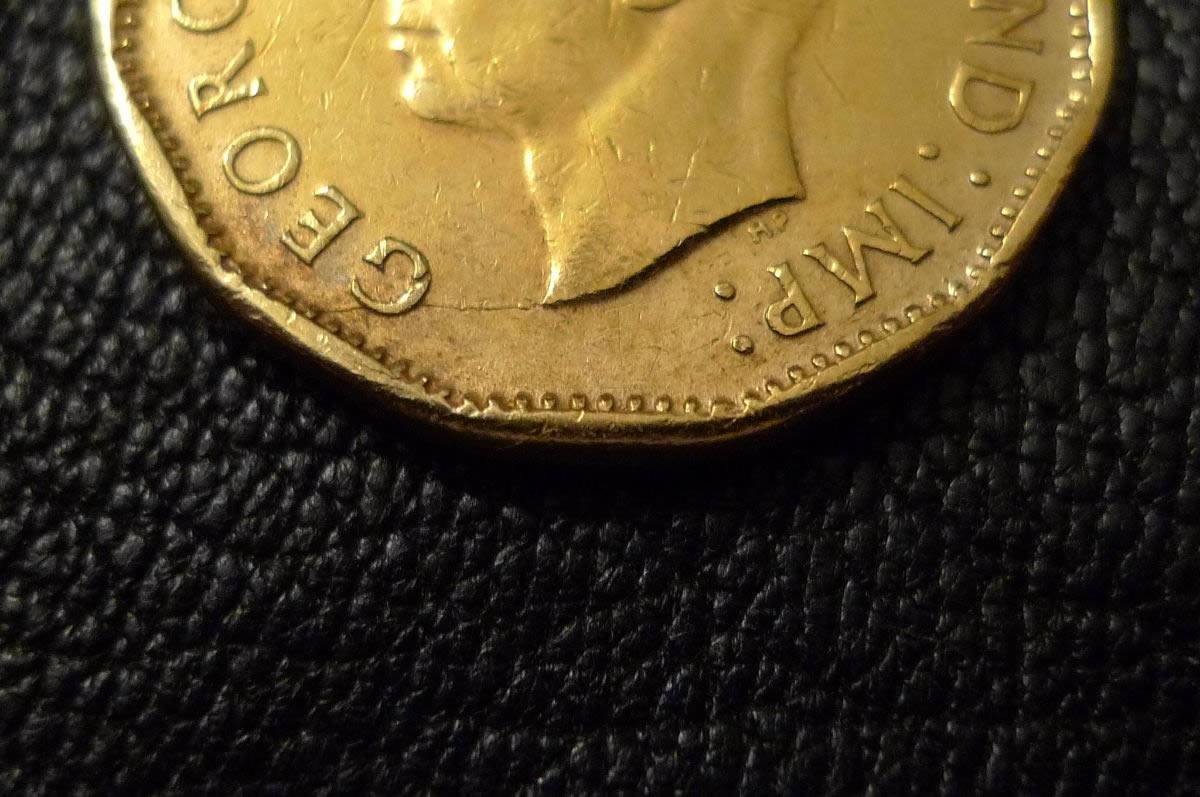 Post-A-Coin-Or-Medal-With-A-Die-Crack!