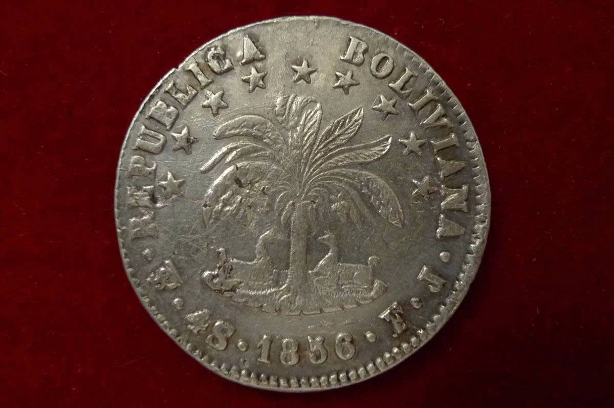 Post-A-Coin-Or-Medal-With-A-Die-Crack!