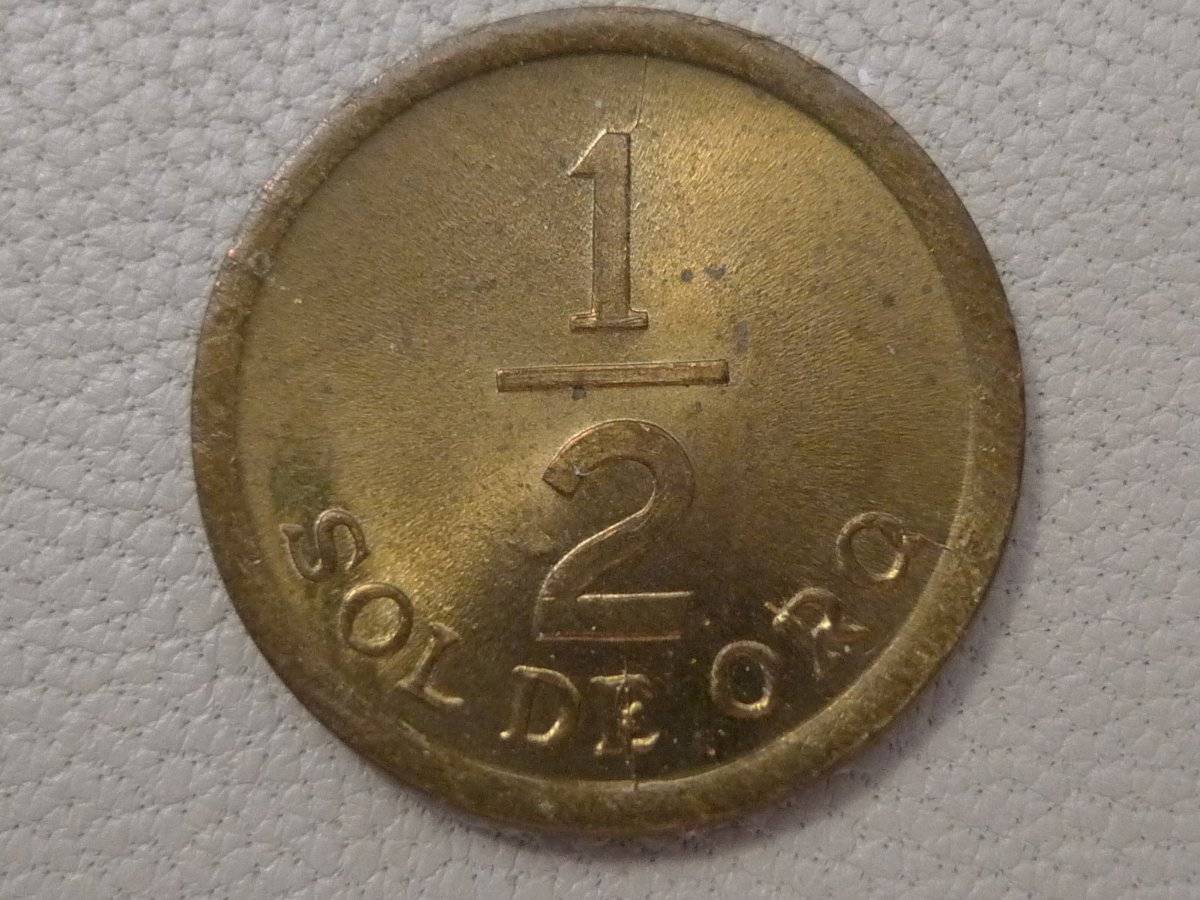 Post-A-Coin-Or-Medal-With-A-Die-Crack!