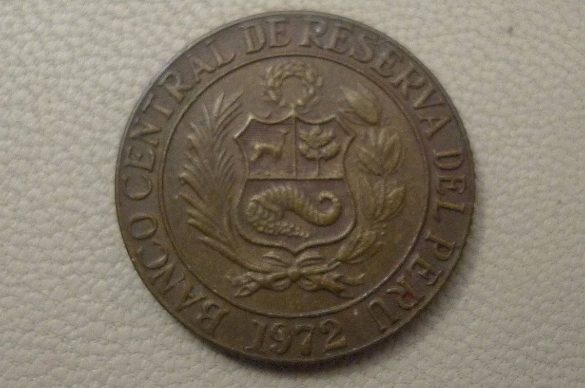 Post-A-Coin-Or-Medal-With-A-Die-Crack!