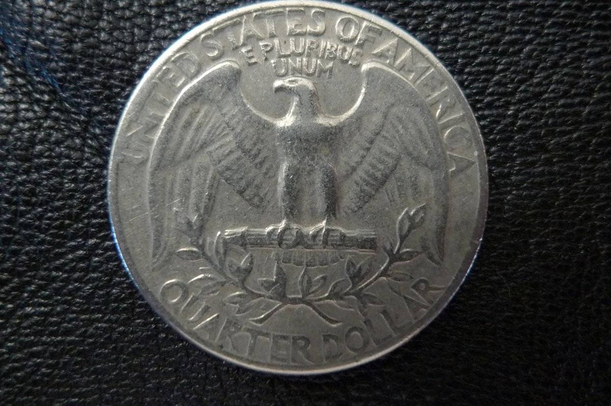 Post-A-Coin-Or-Medal-With-A-Die-Crack!