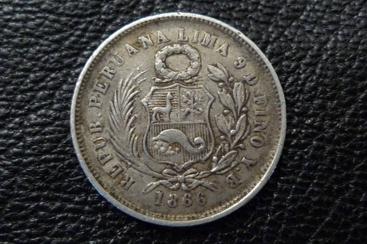 Post-A-Coin-Or-Medal-With-A-Die-Crack!