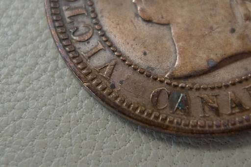 Post-A-Coin-Or-Medal-With-A-Die-Crack!
