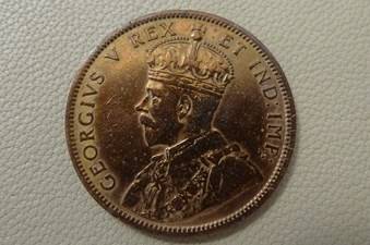 Post-A-Coin-Or-Medal-With-A-Die-Crack!