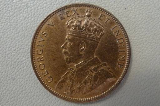 Post-A-Coin-Or-Medal-With-A-Die-Crack!