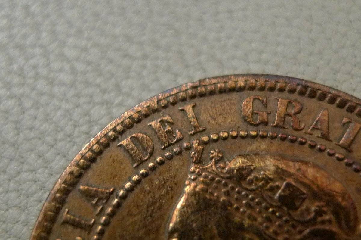 Post-A-Coin-Or-Medal-With-A-Die-Crack!