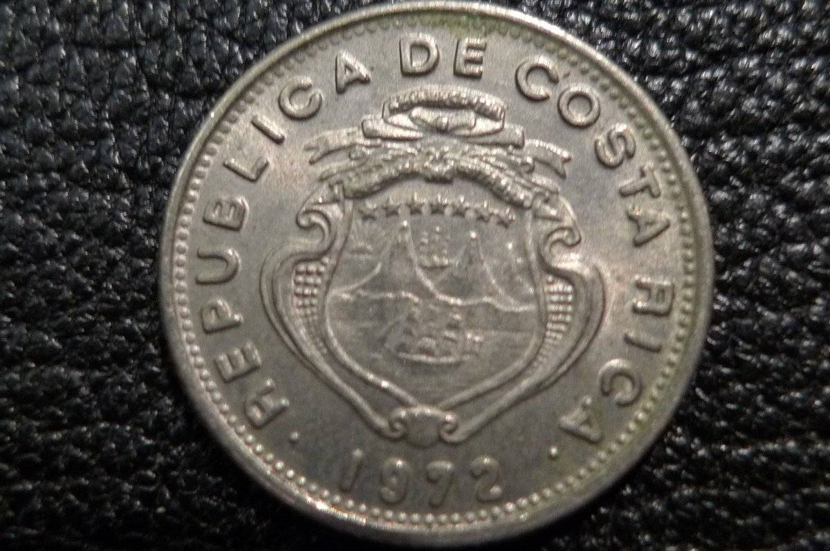 Post-A-Coin-Or-Medal-With-A-Die-Crack!