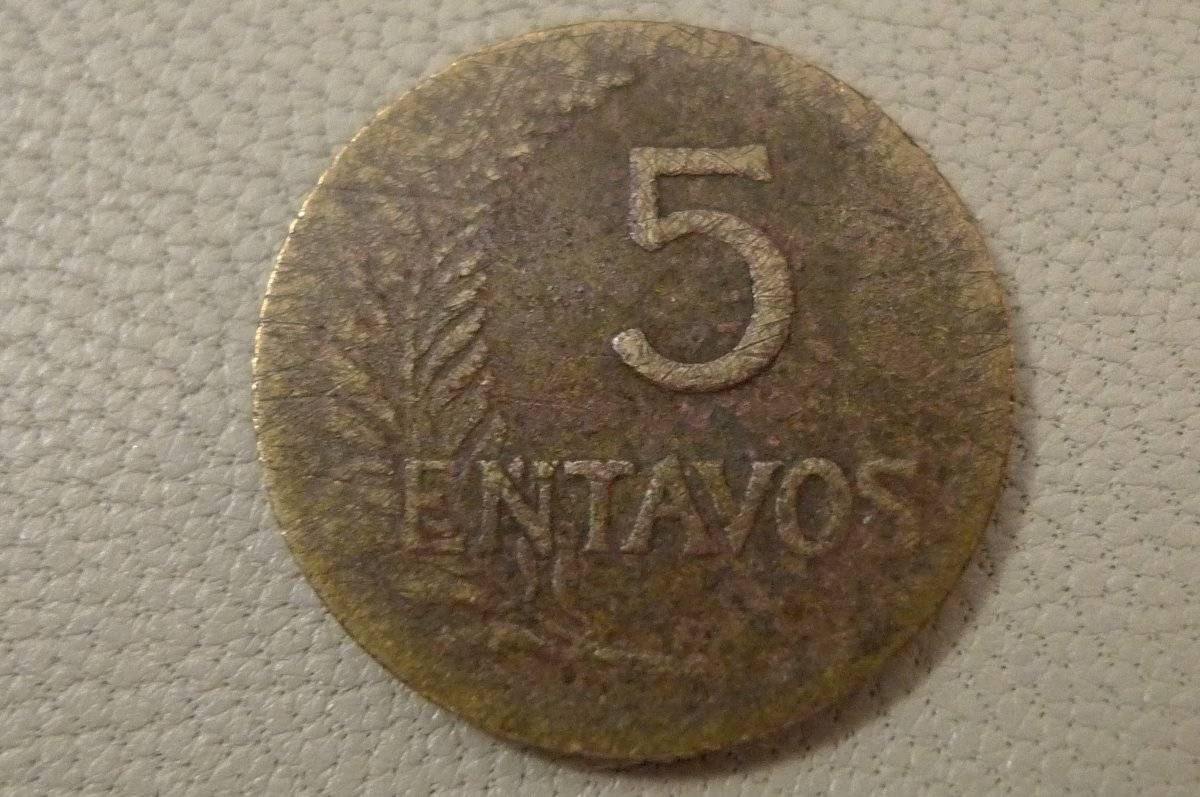 Post-A-Coin-Or-Medal-With-A-Die-Crack!