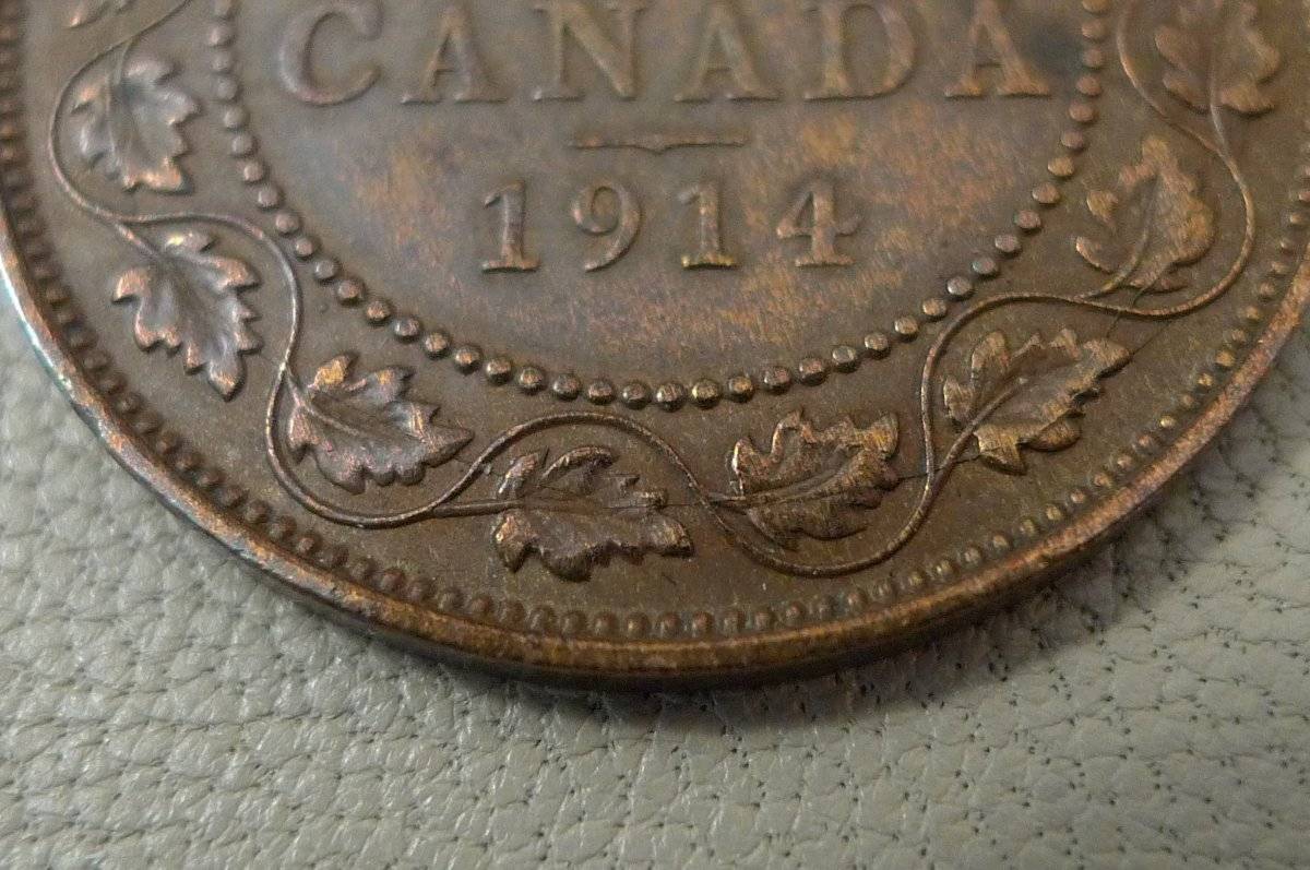 Post-A-Coin-Or-Medal-With-A-Die-Crack!