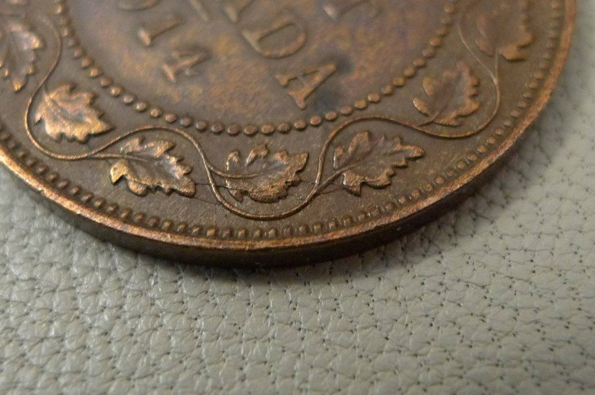 Post-A-Coin-Or-Medal-With-A-Die-Crack!
