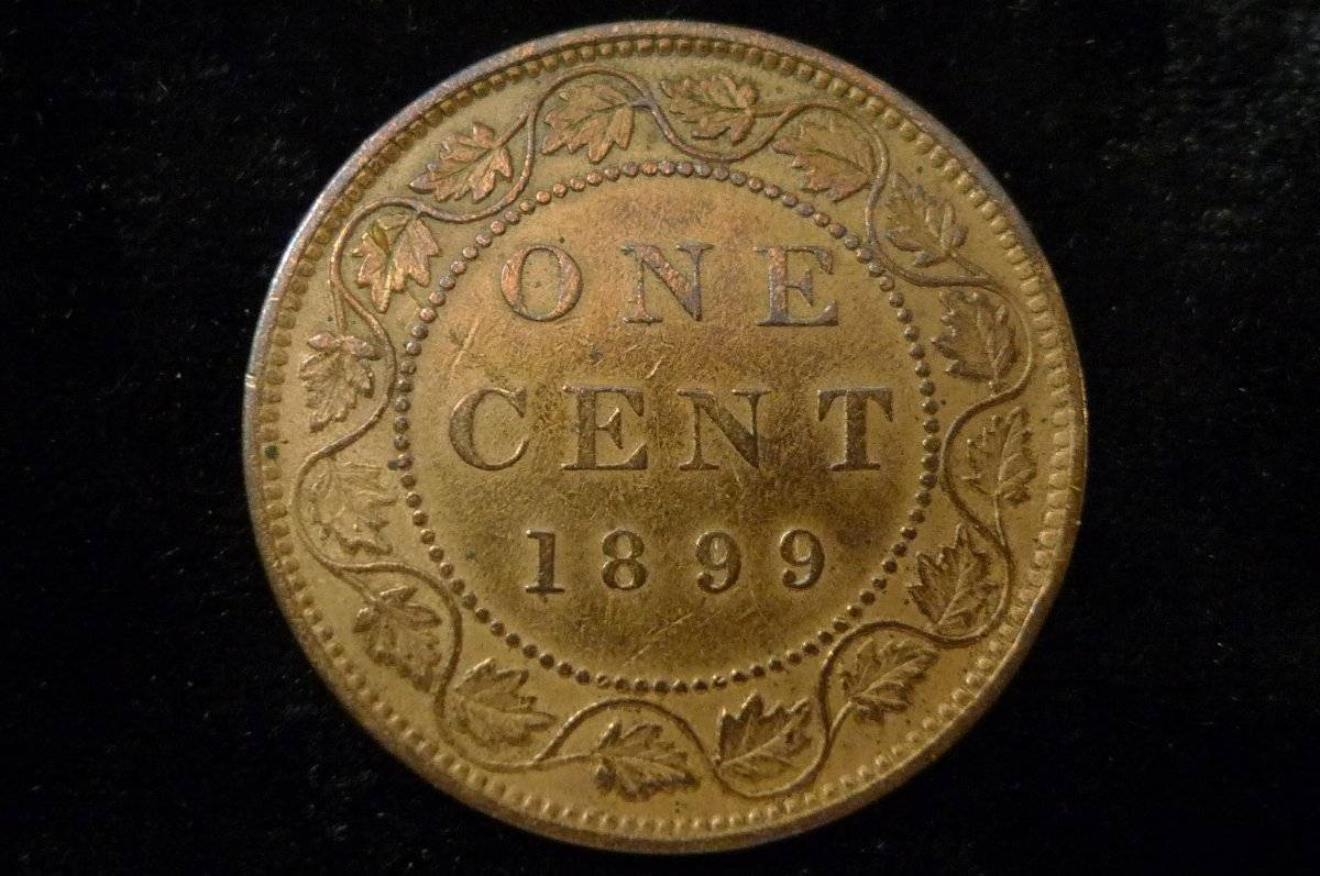 Post-A-Coin-Or-Medal-With-A-Die-Crack!