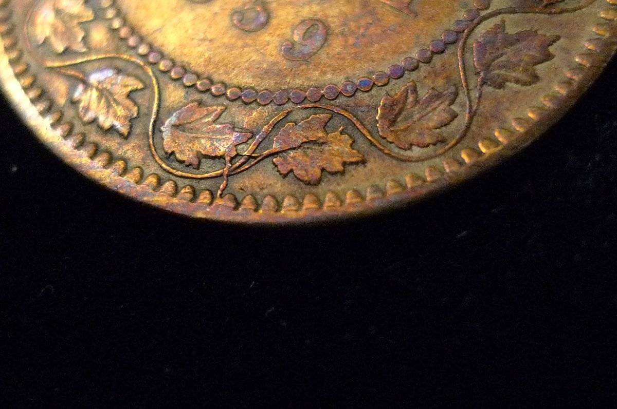 Post-A-Coin-Or-Medal-With-A-Die-Crack!