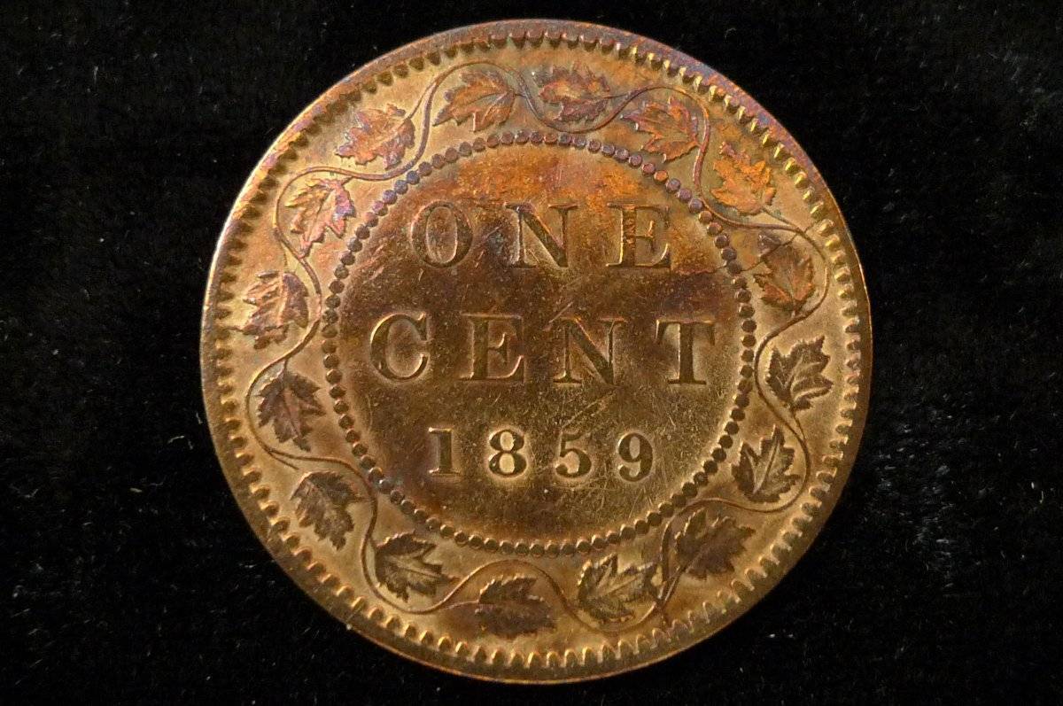 Post-A-Coin-Or-Medal-With-A-Die-Crack!